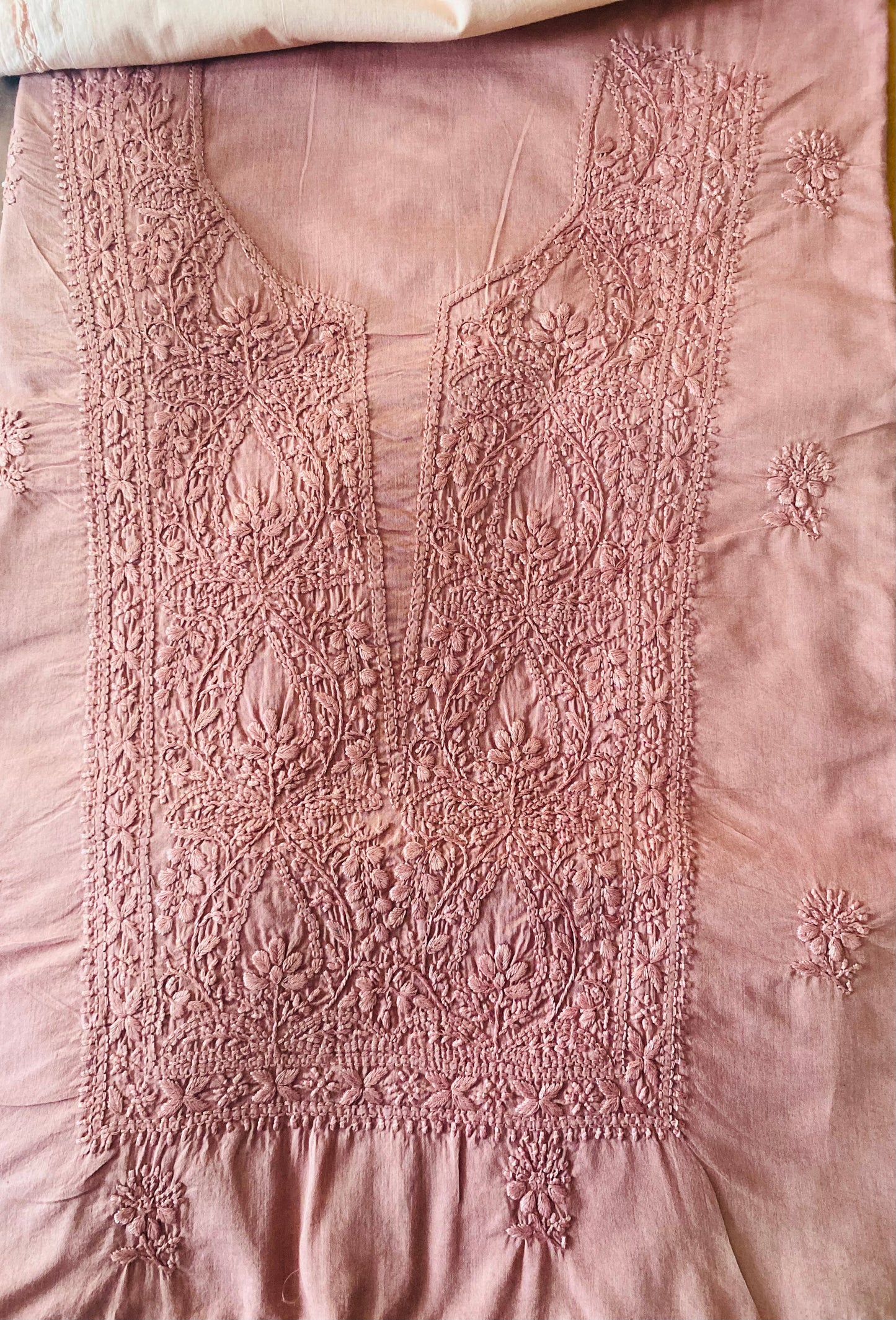 'Mauve Élan' Mul Cotton Unstitched Chikankari Suit set