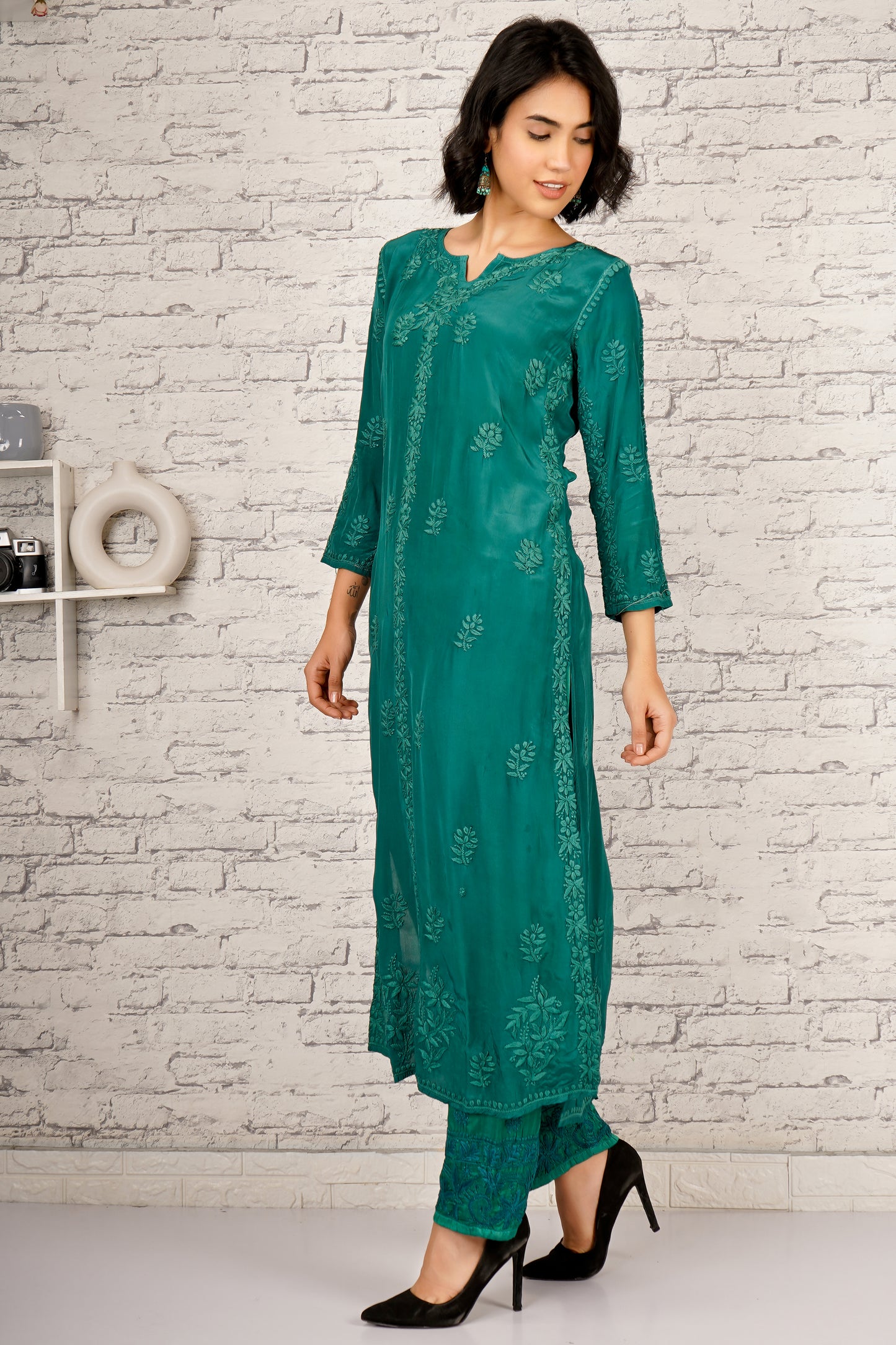 'Emerald Green' Pure Crepe Designer Chikankari Kurti Set