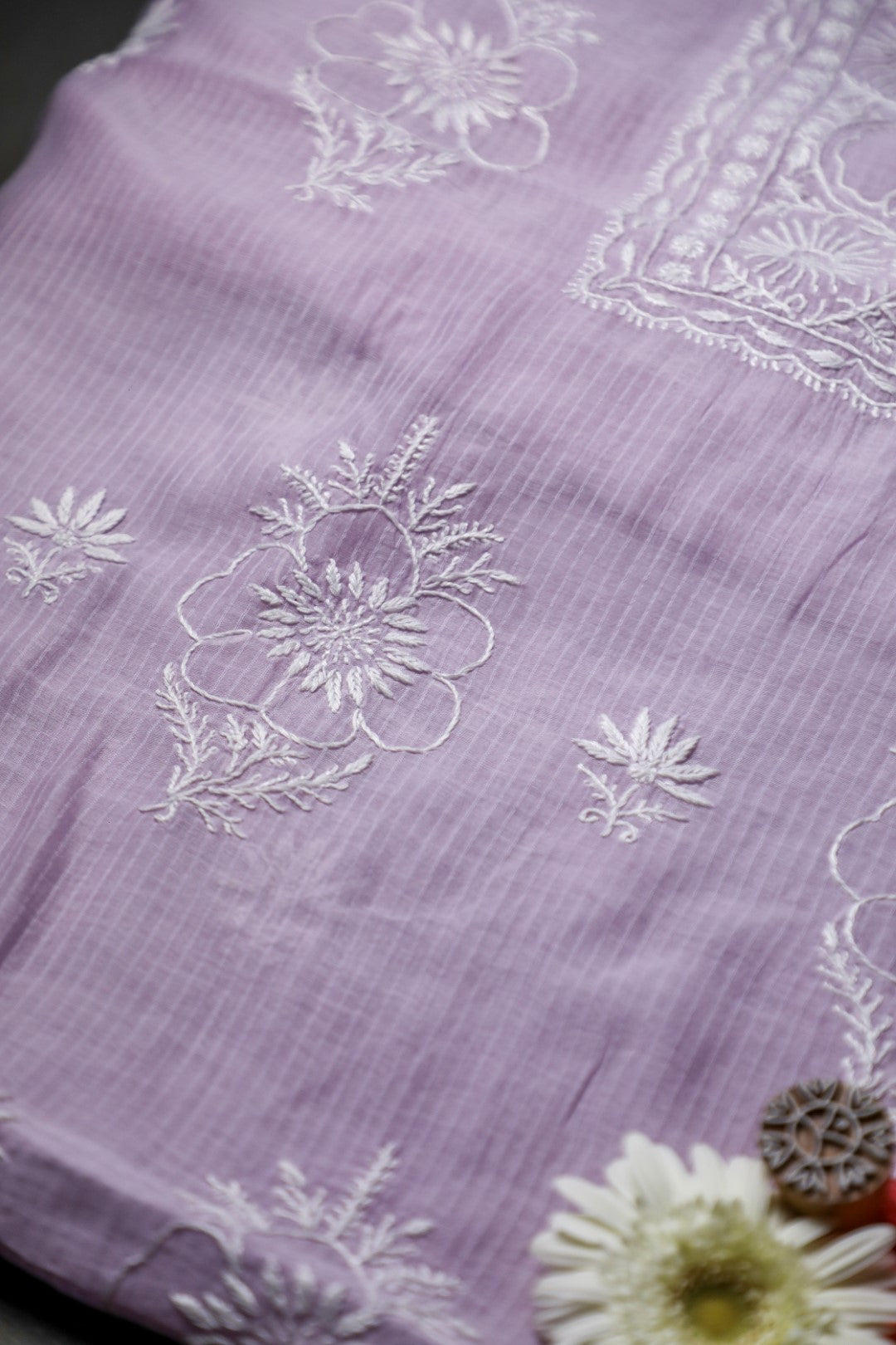 Soft Lilac Maheshwari Cotton Unstitched Chikankari Suit Set